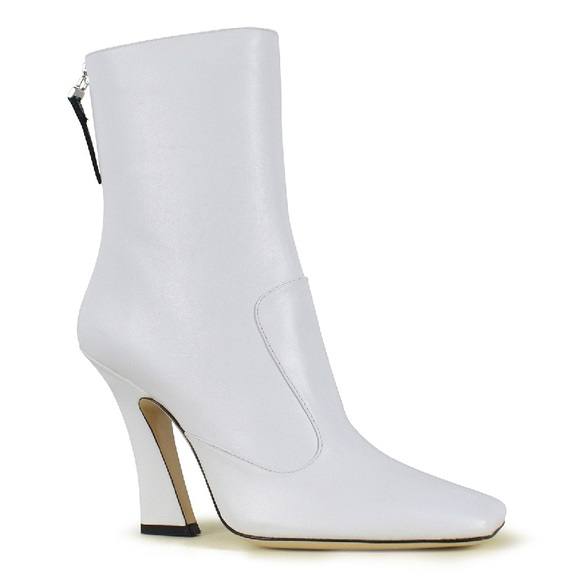 FENDI FFREEDOM CALF LEATHER 105 BOOTIES IN WHITE WITH CONTOURED HEEL SIZE 8 1/2 - Picture 5 of 15